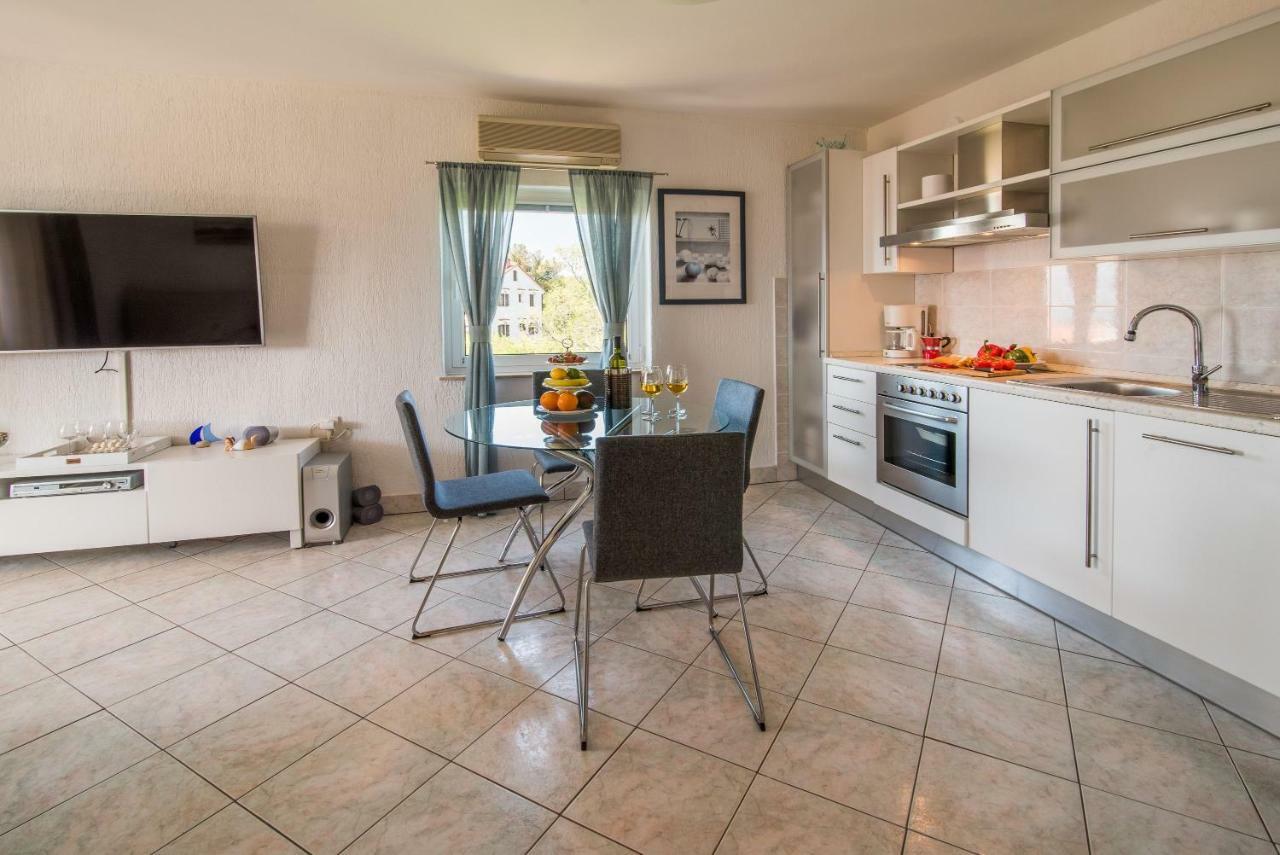 Apartment Luna Malinska Ngoại thất bức ảnh